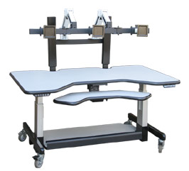 PACS Workstation with deep ergonomic cutout - 3 monitors