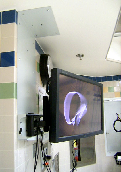 OR Wall Mount - 40" LCD Monitor